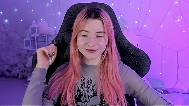 Snapshot of LexiWenford chatting on 14, 1, 2025 LexiWenford online show from 14, 1, 2025