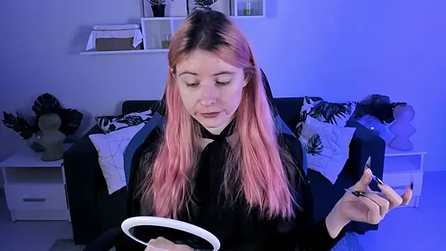 Snapshot of LexiWenford chatting on 15, 1, 2025 LexiWenford online show from 15, 1, 2025