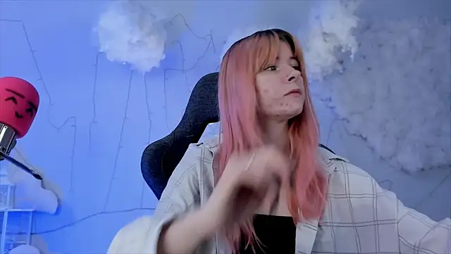 Snapshot of LexiWenford chatting on 17, 2, 2025 LexiWenford online show from 17, 2, 2025