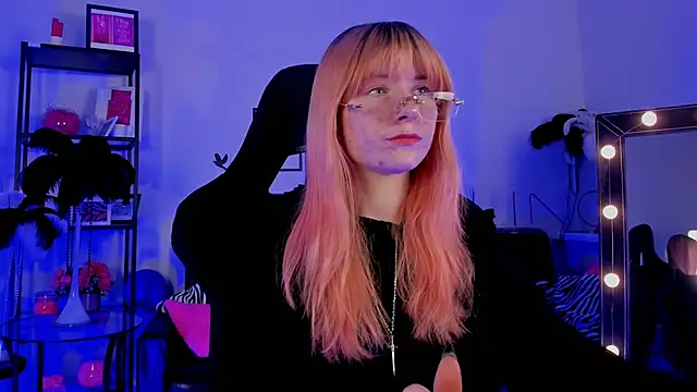 Snapshot of LexiWenford chatting on 20, 2, 2025 LexiWenford online show from 20, 2, 2025