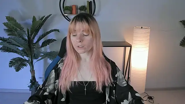 Snapshot of LexiWenford chatting on 21, 2, 2025 LexiWenford online show from 21, 2, 2025