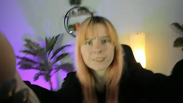 Snapshot of LexiWenford chatting on 24, 2, 2025 LexiWenford online show from 24, 2, 2025