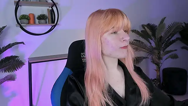 Snapshot of LexiWenford chatting on 3, 3, 2025 LexiWenford online show from 3, 3, 2025