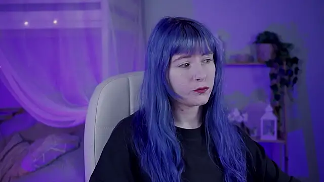 Snapshot of LexiWenford chatting on 4, 12, 2025 LexiWenford online show from 4, 12, 2025