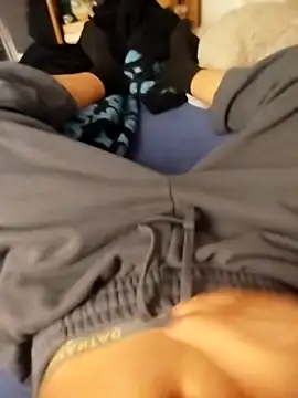 Snapshot of Dennis_2024 chatting on 20, 12, 2025 Dennis 2024 online show from 20, 12, 2025