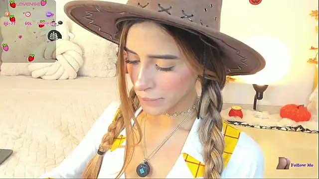 StormiRusso online show from 24, 10, 2025