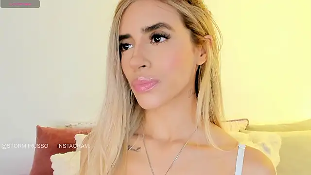 Snapshot of StormiRusso chatting on 17, 3, 2026 StormiRusso online show from 17, 3, 2026