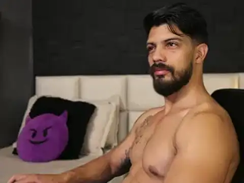 Snapshot of DannSaenz chatting on 16, 2, 2025 DannSaenz online show from 16, 2, 2025