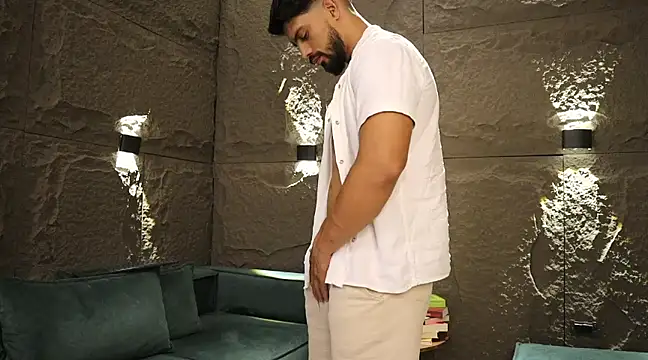 Snapshot of DannSaenz chatting on 2, 3, 2025 DannSaenz online show from 2, 3, 2025