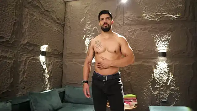 Snapshot of DannSaenz chatting on 4, 3, 2025 DannSaenz online show from 4, 3, 2025