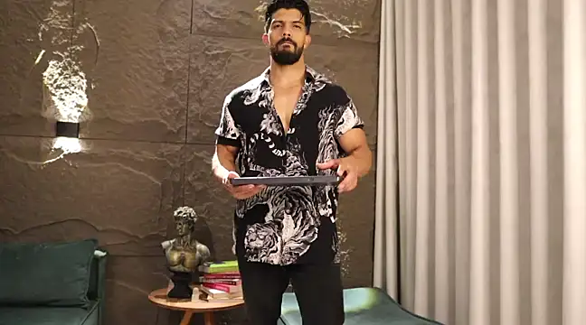 Snapshot of DannSaenz chatting on 4, 3, 2025 DannSaenz online show from 4, 3, 2025