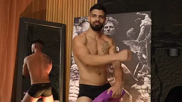 Snapshot of DannSaenz chatting on 12, 9, 2025 DannSaenz online show from 12, 9, 2025