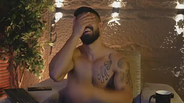 Snapshot of DannSaenz chatting on 25, 9, 2025 DannSaenz online show from 25, 9, 2025