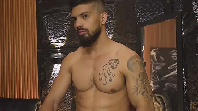 Snapshot of DannSaenz chatting on 15, 10, 2025 DannSaenz online show from 15, 10, 2025