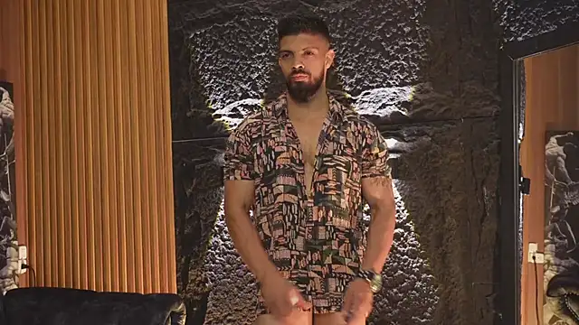 Snapshot of DannSaenz chatting on 16, 10, 2025 DannSaenz online show from 16, 10, 2025