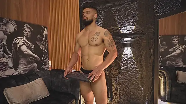 Snapshot of DannSaenz chatting on 17, 10, 2025 DannSaenz online show from 17, 10, 2025