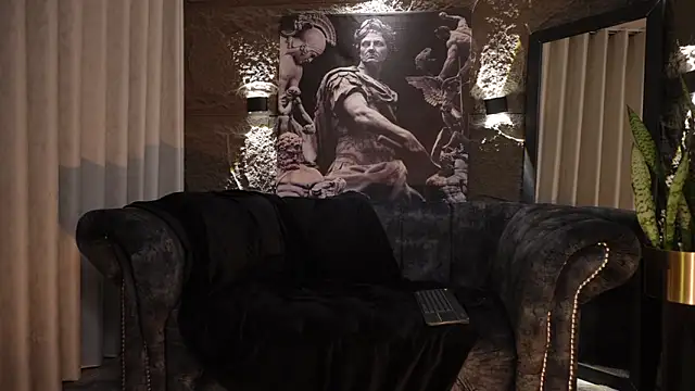 Snapshot of DannSaenz chatting on 28, 11, 2025 DannSaenz online show from 28, 11, 2025