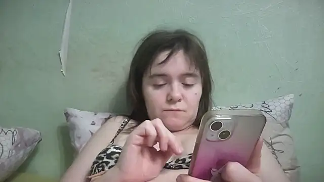 Diamond Tyler online show from 12, 2, 2026