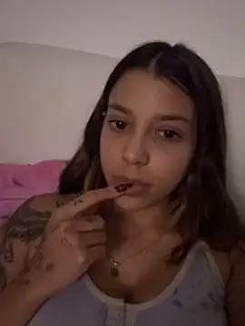 Snapshot of DanielaSaenz0 chatting on 9, 4, 2026 DanielaSaenz0 online show from 9, 4, 2026