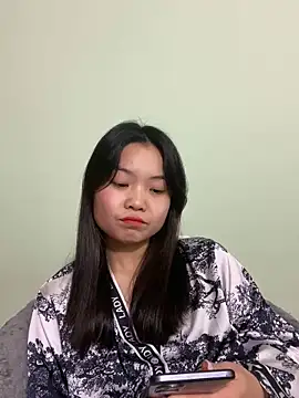 Snapshot of Maeve2k5 chatting on 4, 1, 2025 Maeve2k5 online show from 4, 1, 2025