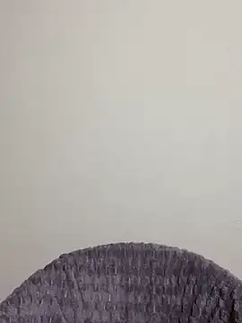 Snapshot of Maeve2k5 chatting on 5, 1, 2025 Maeve2k5 online show from 5, 1, 2025