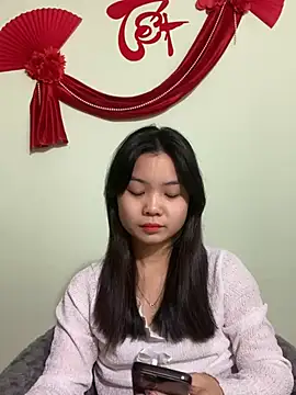 Snapshot of Maeve2k5 chatting on 12, 1, 2025 Maeve2k5 online show from 12, 1, 2025