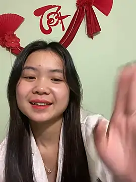 Snapshot of Maeve2k5 chatting on 2, 2, 2025 Maeve2k5 online show from 2, 2, 2025