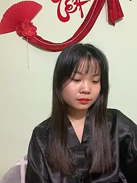 Snapshot of Maeve2k5 chatting on 4, 3, 2025 Maeve2k5 online show from 4, 3, 2025