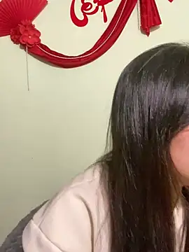 Snapshot of Maeve2k5 chatting on 8, 3, 2025 Maeve2k5 online show from 8, 3, 2025