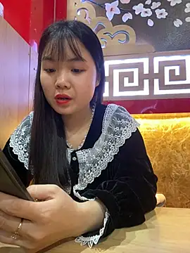 Snapshot of Maeve2k5 chatting on 13, 3, 2025 Maeve2k5 online show from 13, 3, 2025