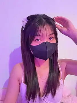 Snapshot of Maeve2k5 chatting on 22, 9, 2025 Maeve2k5 online show from 22, 9, 2025