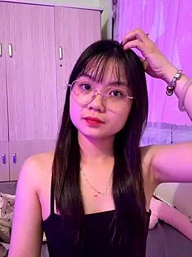 Snapshot of Maeve2k5 chatting on 2, 10, 2025 Maeve2k5 online show from 2, 10, 2025