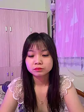 Snapshot of Maeve2k5 chatting on 15, 10, 2025 Maeve2k5 online show from 15, 10, 2025