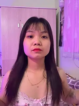 Snapshot of Maeve2k5 chatting on 17, 10, 2025 Maeve2k5 online show from 17, 10, 2025