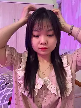 Snapshot of Maeve2k5 chatting on 18, 10, 2025 Maeve2k5 online show from 18, 10, 2025