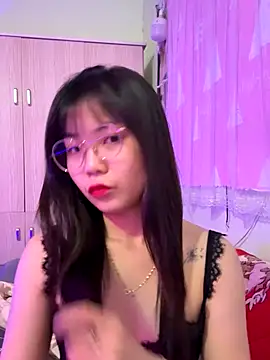 Snapshot of Maeve2k5 chatting on 30, 10, 2025 Maeve2k5 online show from 30, 10, 2025