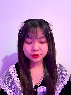 Snapshot of Maeve2k5 chatting on 4, 11, 2025 Maeve2k5 online show from 4, 11, 2025