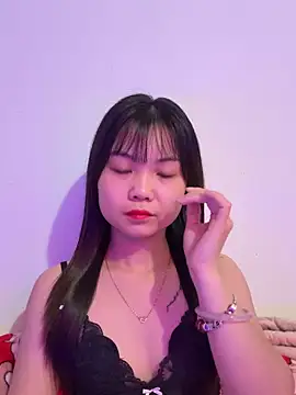 Snapshot of Maeve2k5 chatting on 9, 11, 2025 Maeve2k5 online show from 9, 11, 2025