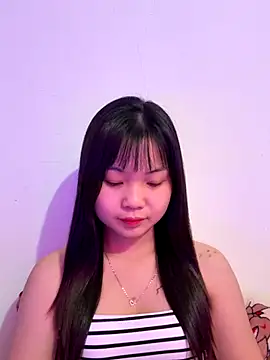 Snapshot of Maeve2k5 chatting on 14, 11, 2025 Maeve2k5 online show from 14, 11, 2025