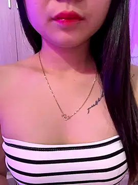 Snapshot of Maeve2k5 chatting on 16, 11, 2025 Maeve2k5 online show from 16, 11, 2025