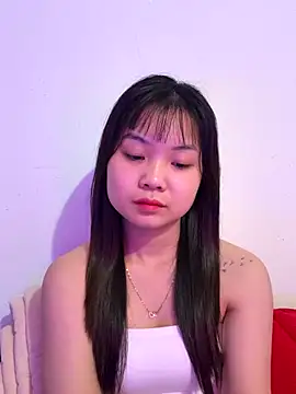 Snapshot of Maeve2k5 chatting on 17, 11, 2025 Maeve2k5 online show from 17, 11, 2025