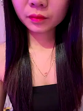 Snapshot of Maeve2k5 chatting on 18, 11, 2025 Maeve2k5 online show from 18, 11, 2025