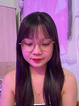 Snapshot of Maeve2k5 chatting on 20, 11, 2025 Maeve2k5 online show from 20, 11, 2025