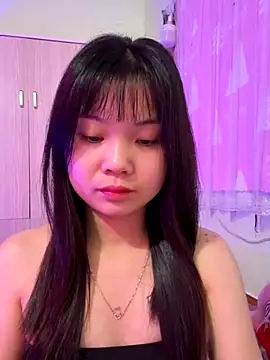 Snapshot of Maeve2k5 chatting on 22, 11, 2025 Maeve2k5 online show from 22, 11, 2025