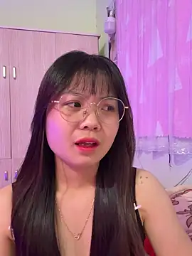 Snapshot of Maeve2k5 chatting on 26, 11, 2025 Maeve2k5 online show from 26, 11, 2025