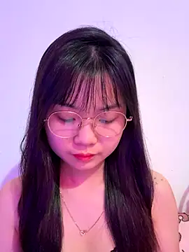 Snapshot of Maeve2k5 chatting on 3, 12, 2025 Maeve2k5 online show from 3, 12, 2025