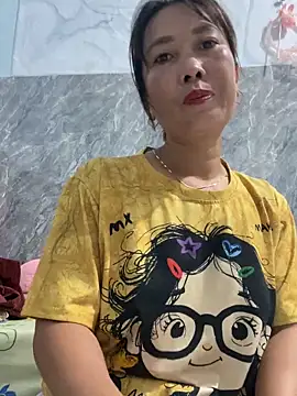 Linaannn online show from 4, 11, 2025