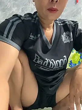 Linaannn online show from 10, 4, 2026