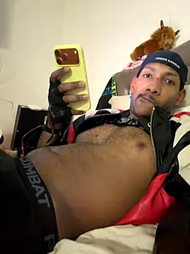 Snapshot of esteraulxxx chatting on 27, 11, 2025 esteraulxxx online show from 27, 11, 2025