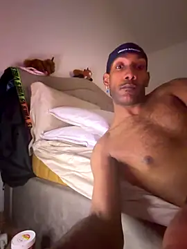 Snapshot of esteraulxxx chatting on 28, 11, 2025 esteraulxxx online show from 28, 11, 2025